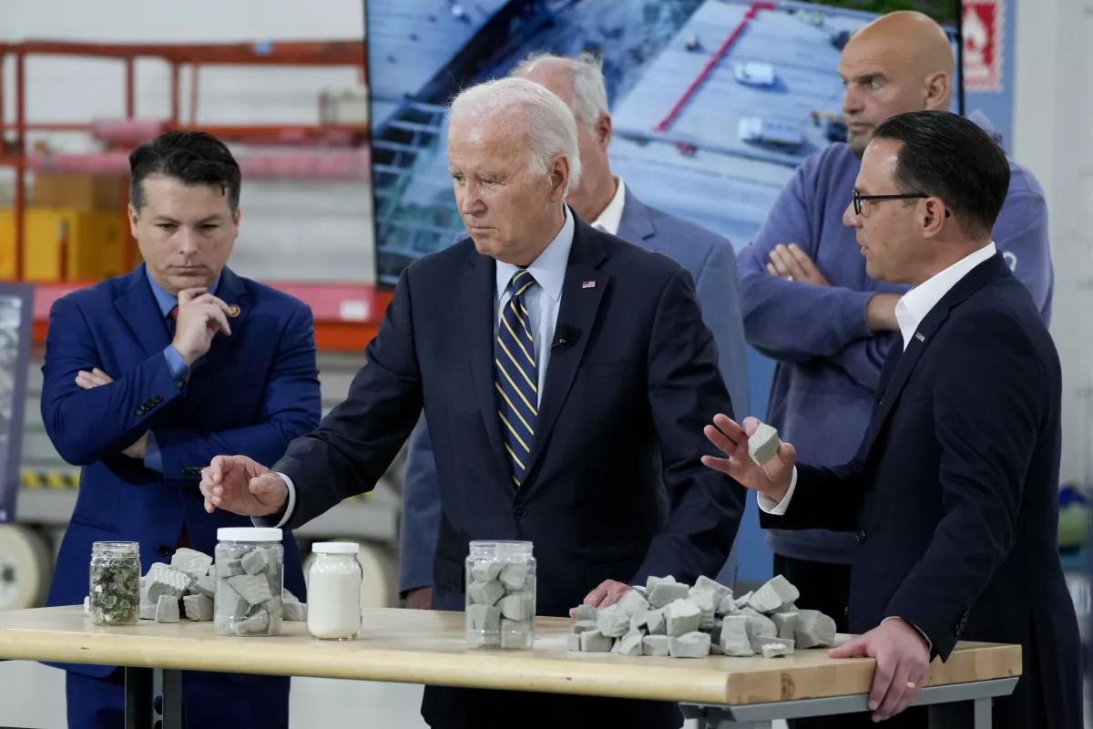 Tổng thống Joe Biden từ chối "ưu ái đặc biệt" cho Ukraine