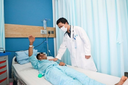 BUH cấp cứu ngoạn mục ca nhồi máu não giờ thứ 7 - Ảnh 4.