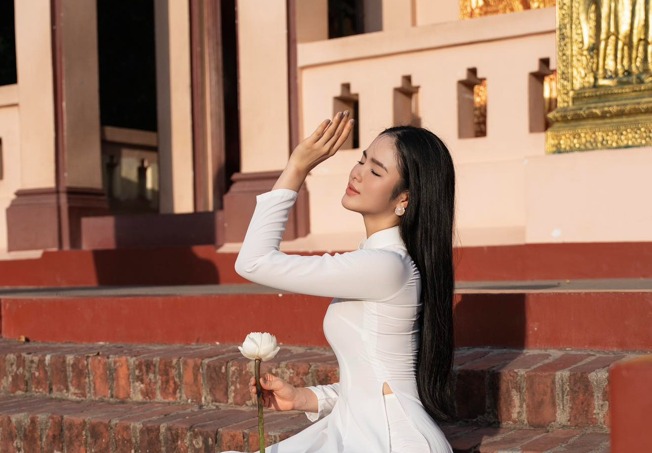 Top 5 hoa hậu du lịch Kiều Trương tinh khôi tại cung điện Hoàng Gia Campuchia