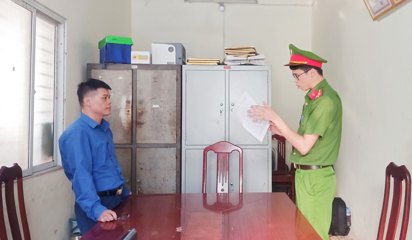 Bắt một cựu trưởng phòng kinh doanh bảo hiểm