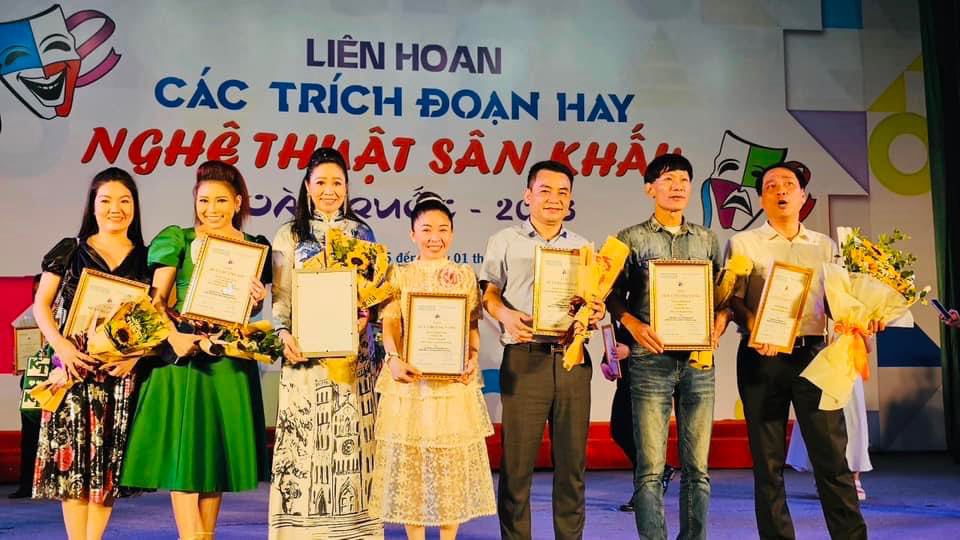 54 HCV và nhiều giải thưởng được trao tại Liên hoan sân khấu Hà Nam