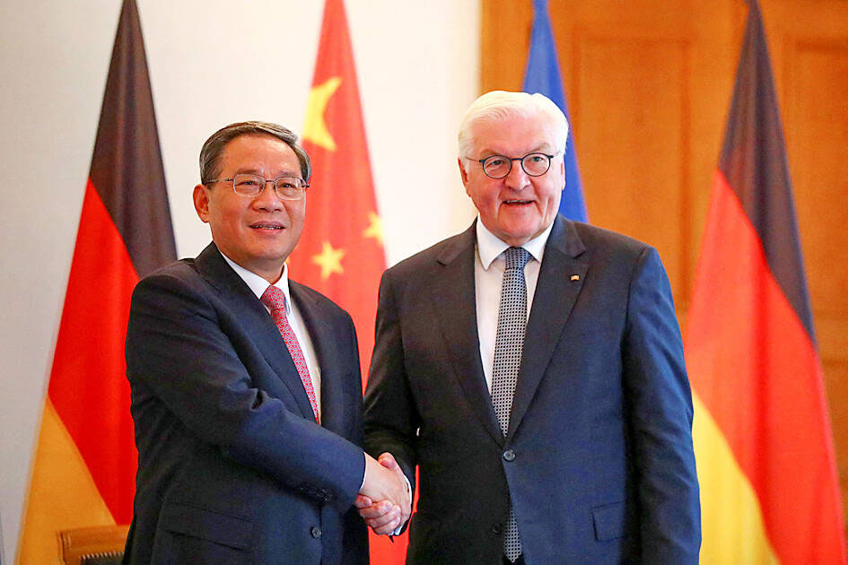 EU cẩn trọng trong hợp tác
