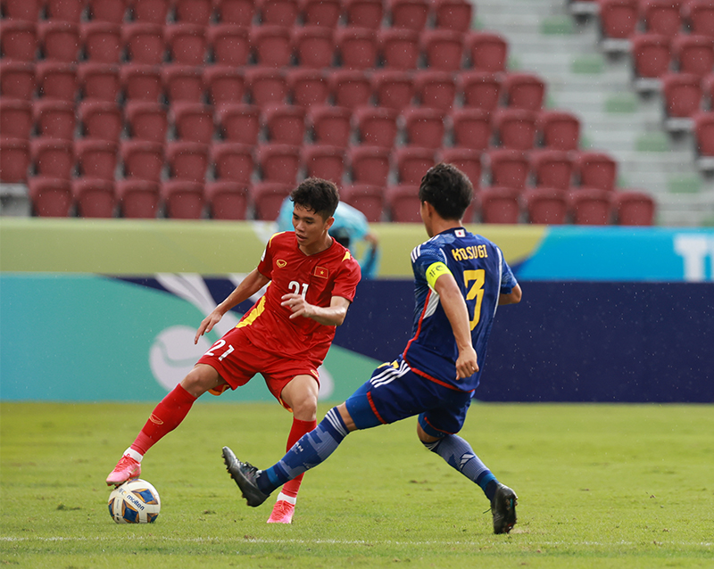 U17 Asian Cup: Thua đậm Nhật Bản, U17 Việt Nam c&ograve;n &iacute;t cơ hội đi tiếp - Ảnh 2.
