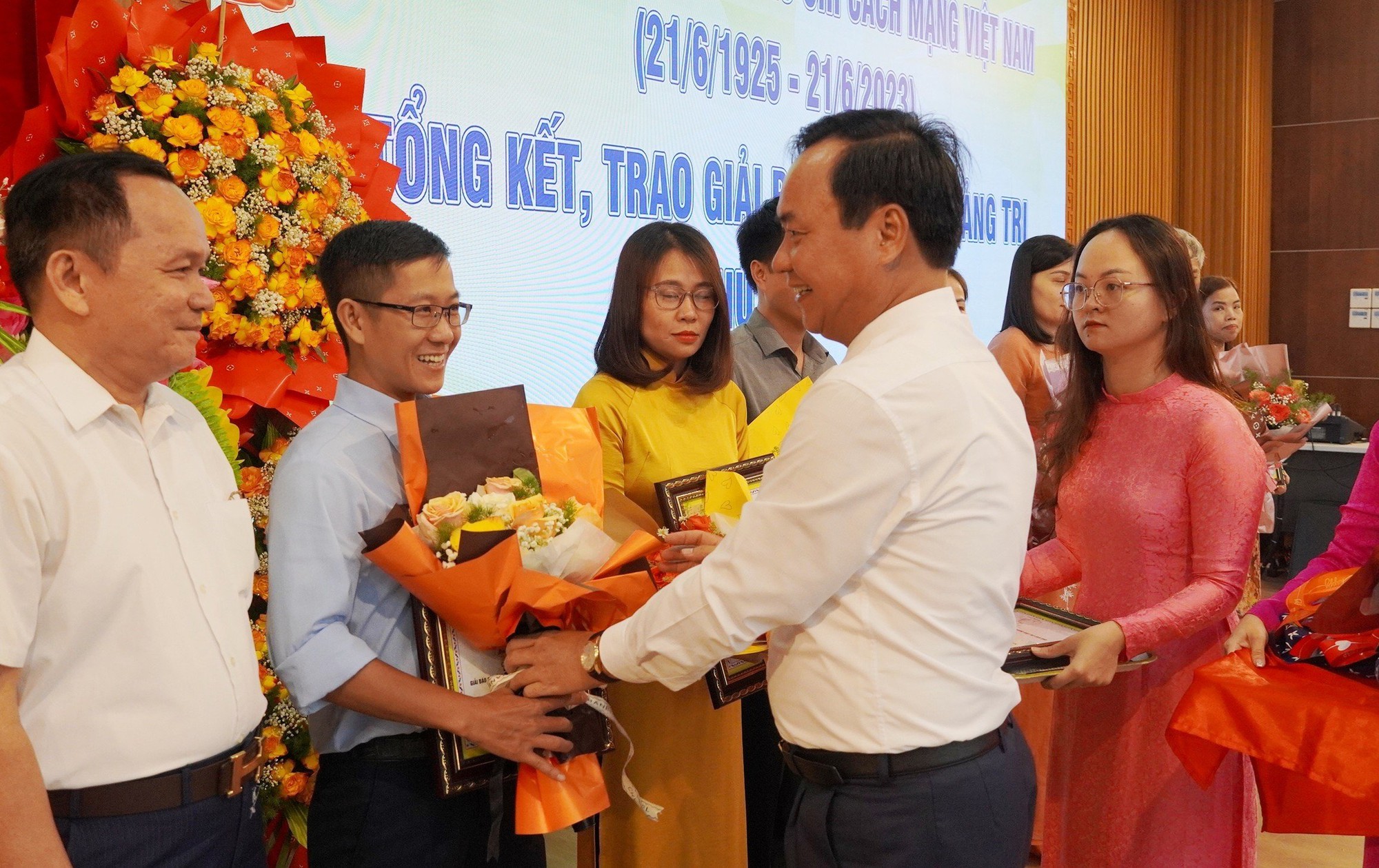 B&aacute;o Người Lao Động đoạt 2 giải b&aacute;o ch&iacute; quốc gia, 7 giải b&aacute;o ch&iacute; TP HCM - Ảnh 4.