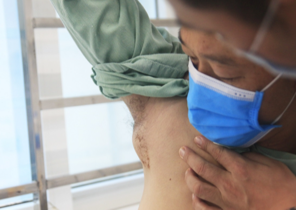 Nam thanh niên 37 tuổi mắc bệnh mèo cào hiếm gặp