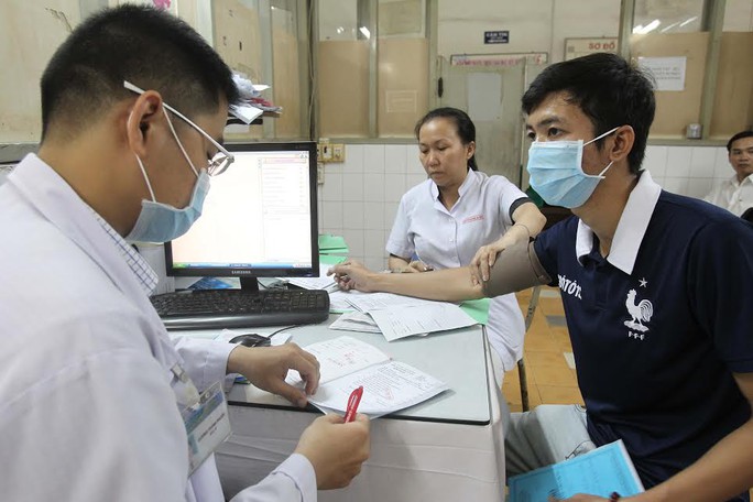 Khám chữa bệnh BHYT đúng tuyến là gì? Mức hưởng ra sao?