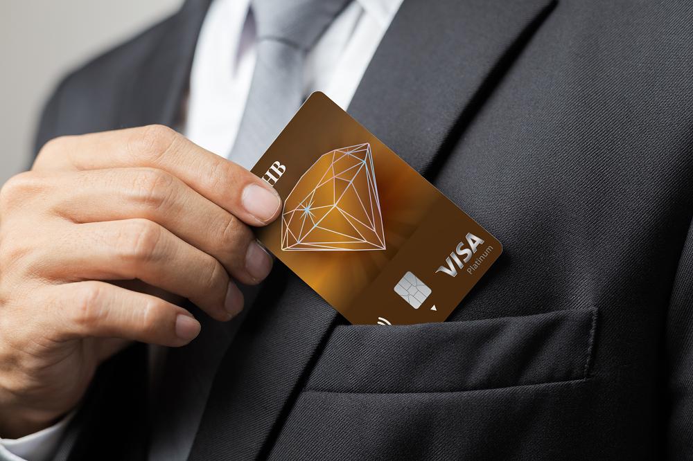 D&ograve;ng thẻ t&iacute;n dụng Visa Platinum: Chỉ dấu của đẳng cấp - Ảnh 1.