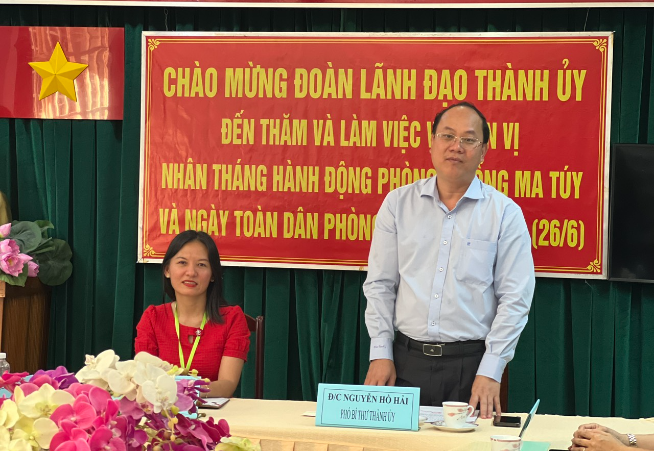 Phó Bí thư Thành ủy TP HCM Nguyễn Hồ Hải thăm cơ sở cai nghiện ma túy