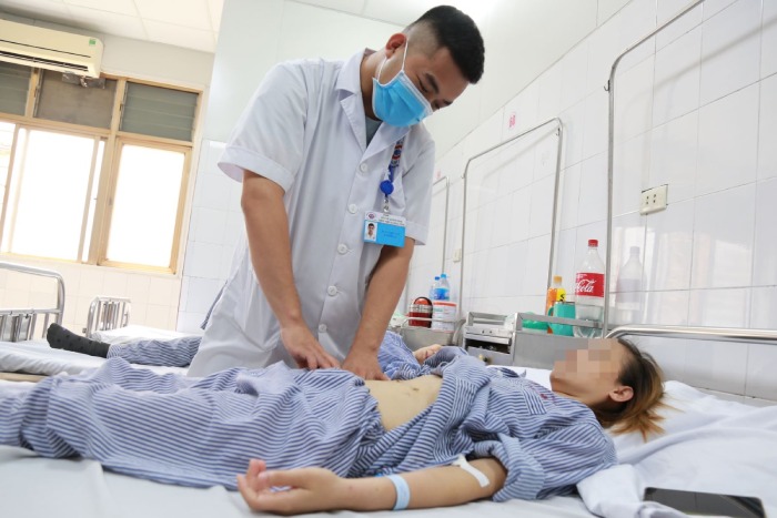 Căn bệnh khiến cô gái nuốt nghẹn, sụt cân nhanh từ 55 kg xuống 40 kg - Ảnh 3.