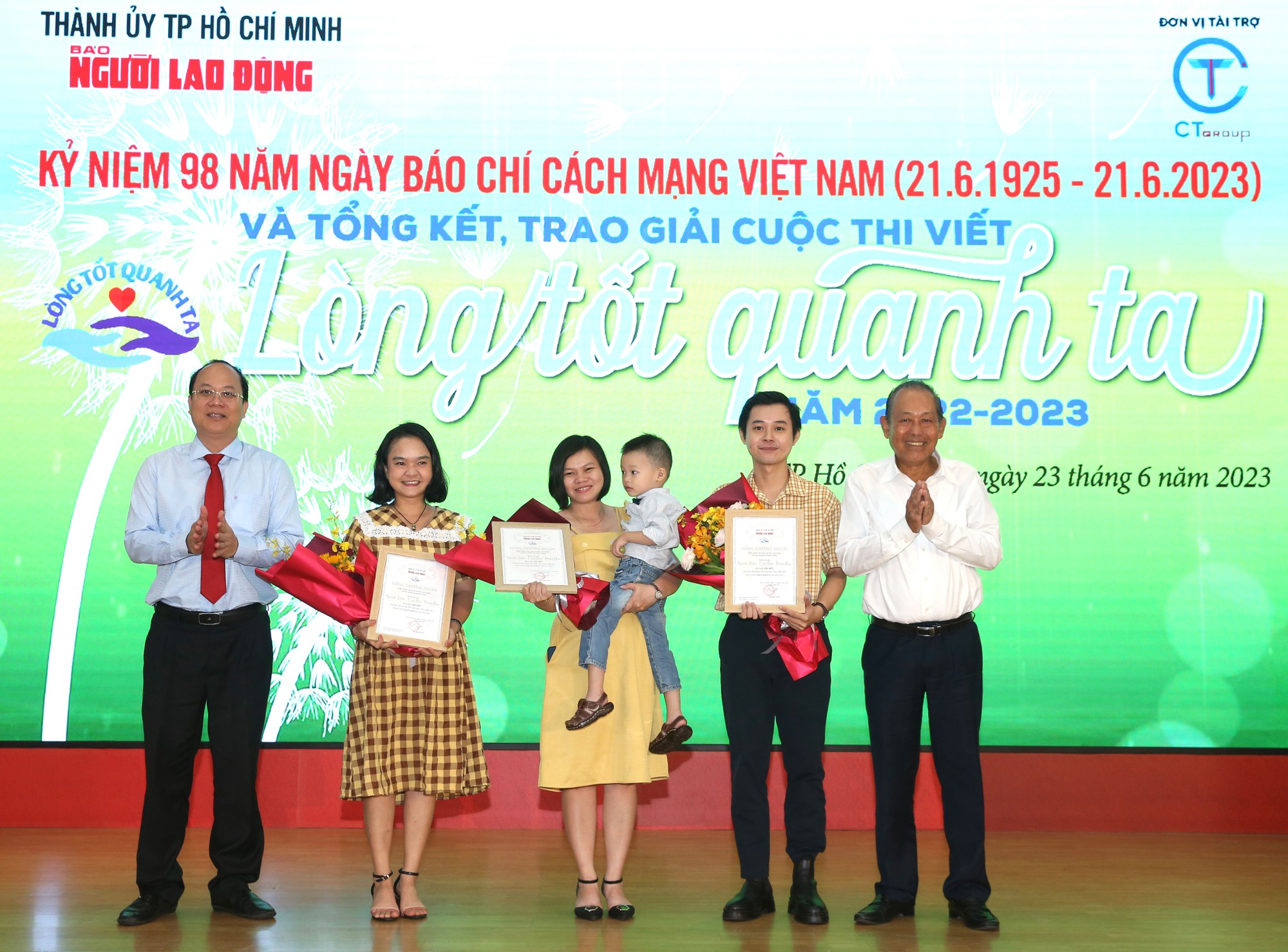 Trao giải cuộc thi viết “Lòng tốt quanh ta” lần 1, năm 2022-2023: Ở đâu có con người, ở đó có lòng nhân