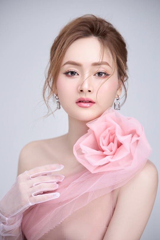 Sắc v&oacute;c quyến rũ của diễn vi&ecirc;n Lan Phương - Ảnh 3.