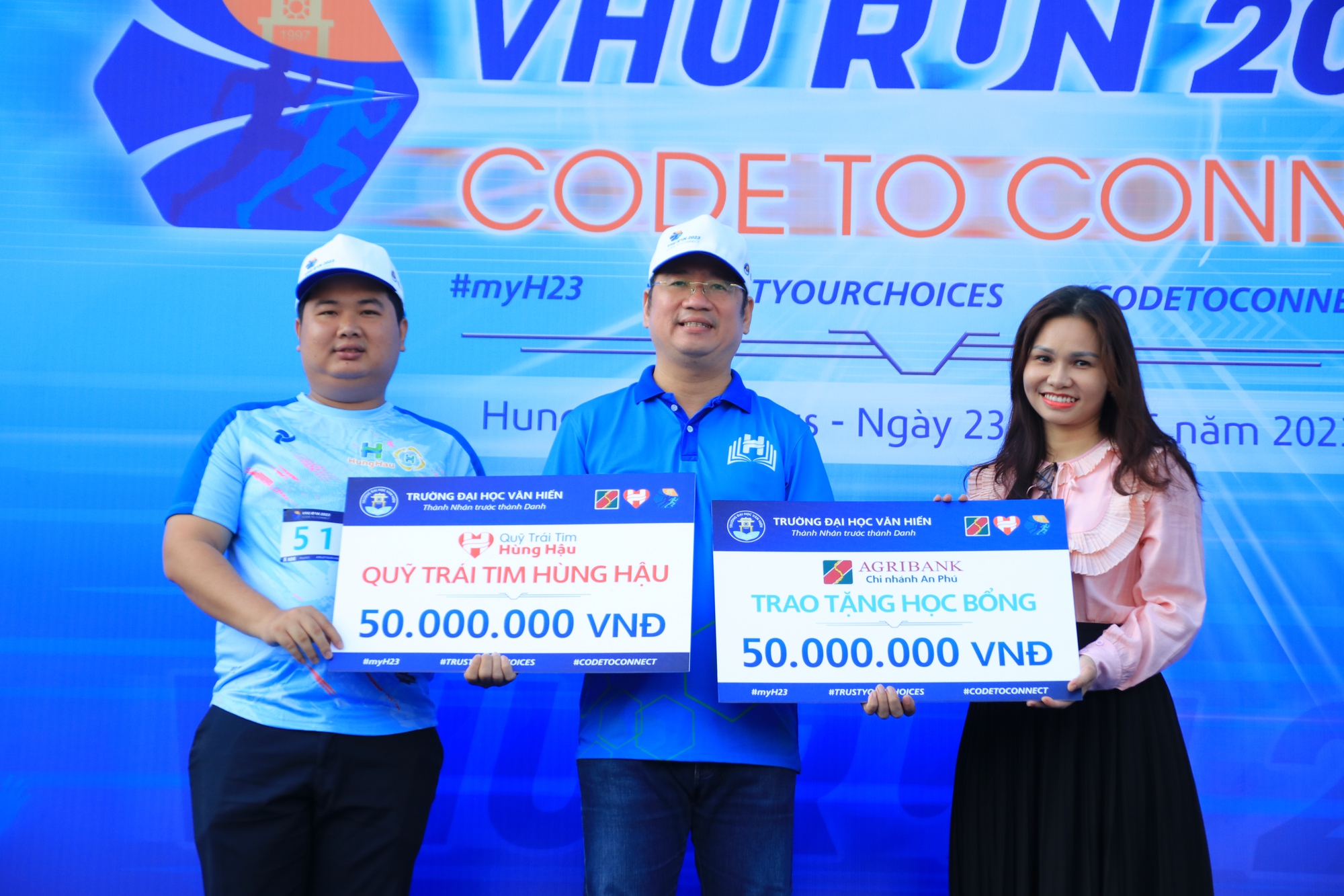 Trường ĐH Văn Hiến tổ chức Giải chạy bộ VHU Run 2023 - Code to Connect nh&acirc;n kỷ niệm 26 năm th&agrave;nh lập - Ảnh 4.