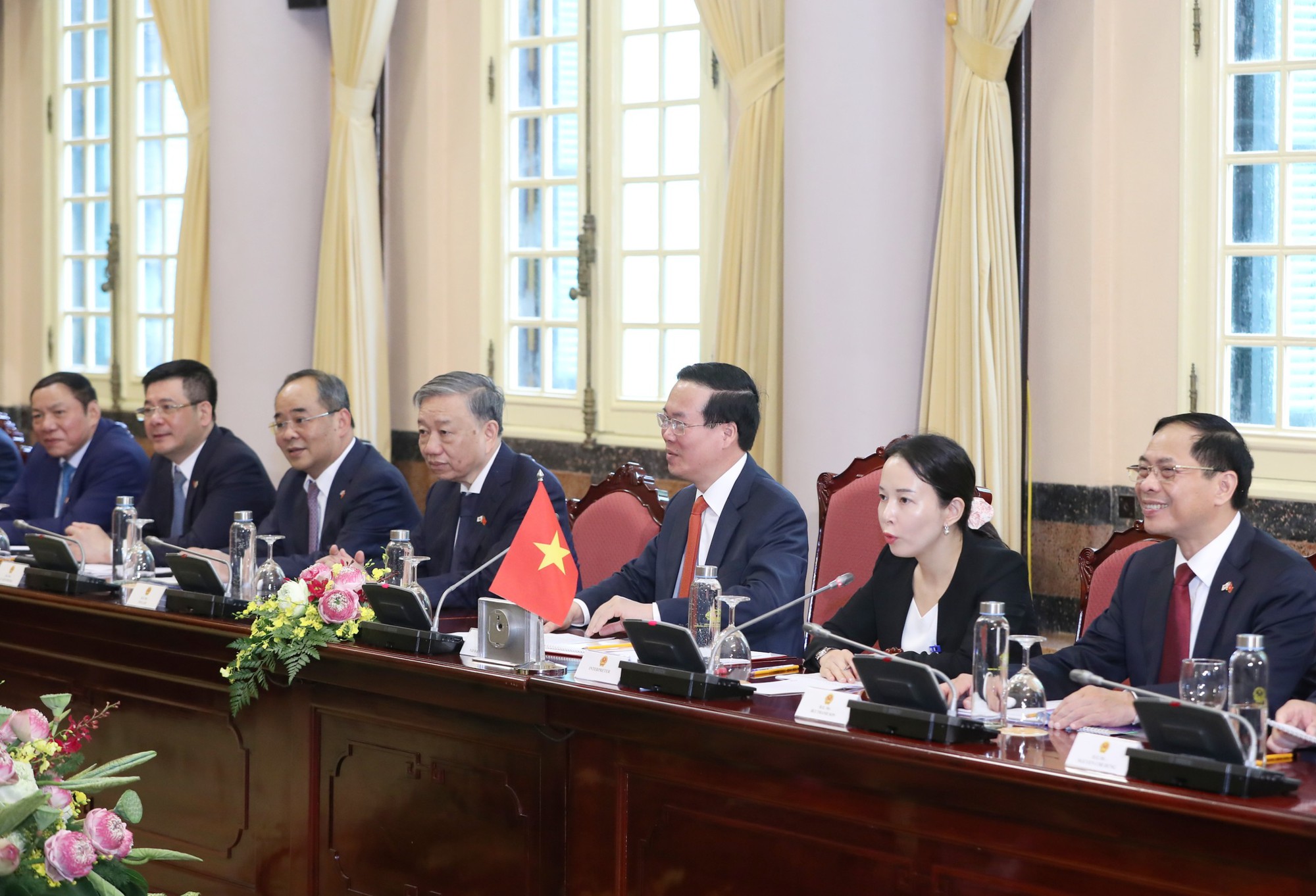 Chủ tịch nước Võ Văn Thưởng và Phu nhân đón Tổng thống Hàn Quốc và Phu nhân - Ảnh 21.
