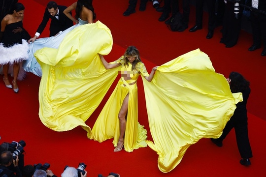 Siêu mẫu Heidi Klum khỏa thân cho chiến dịch từ thiện - Ảnh 2.