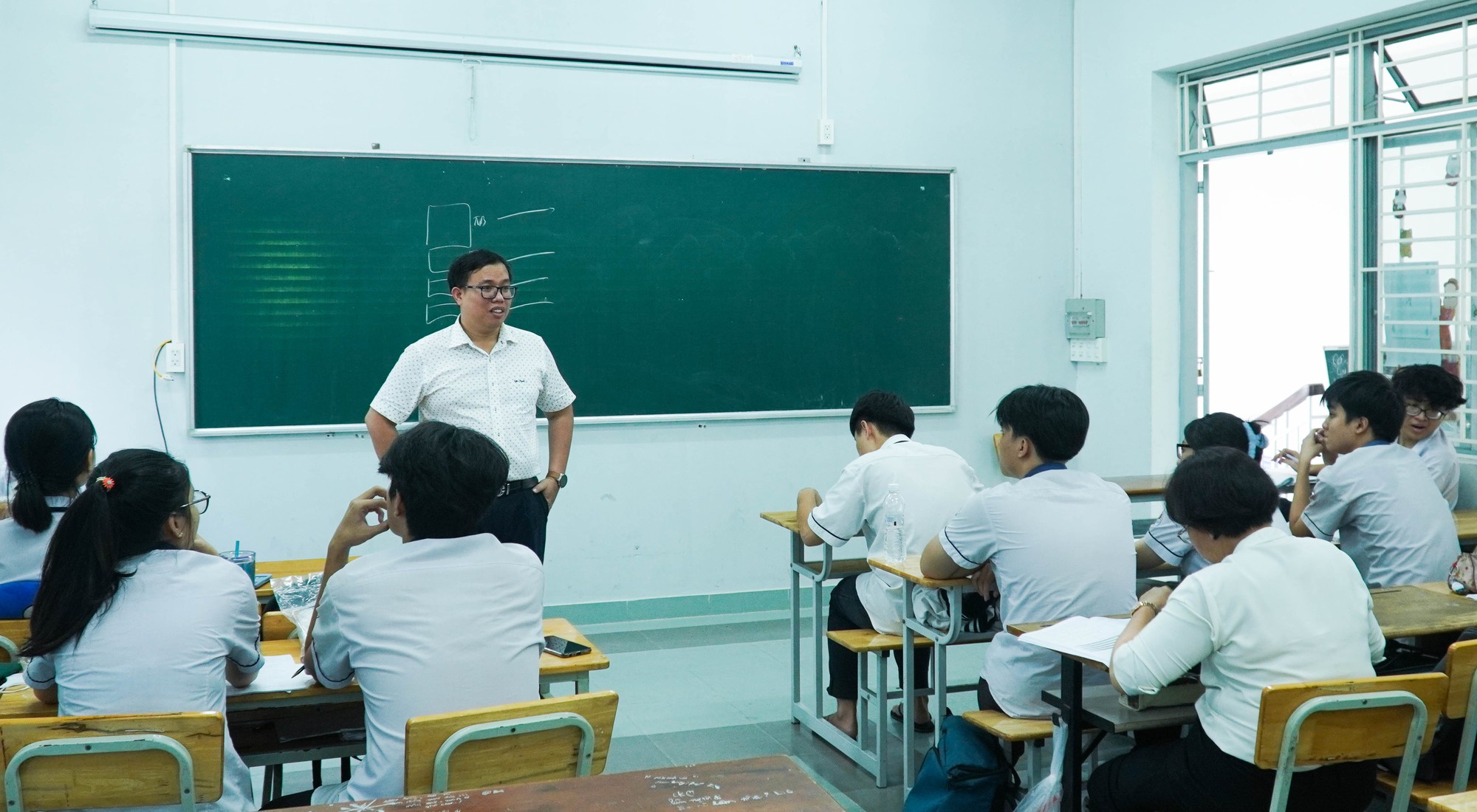 Th&iacute; sinh U70 quyết t&acirc;m thi tốt nghiệp THPT - Ảnh 5.