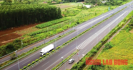Khởi c&ocirc;ng dự &aacute;n cao tốc kh&ocirc;ng thu ph&iacute; ở miền T&acirc;y - Ảnh 3.