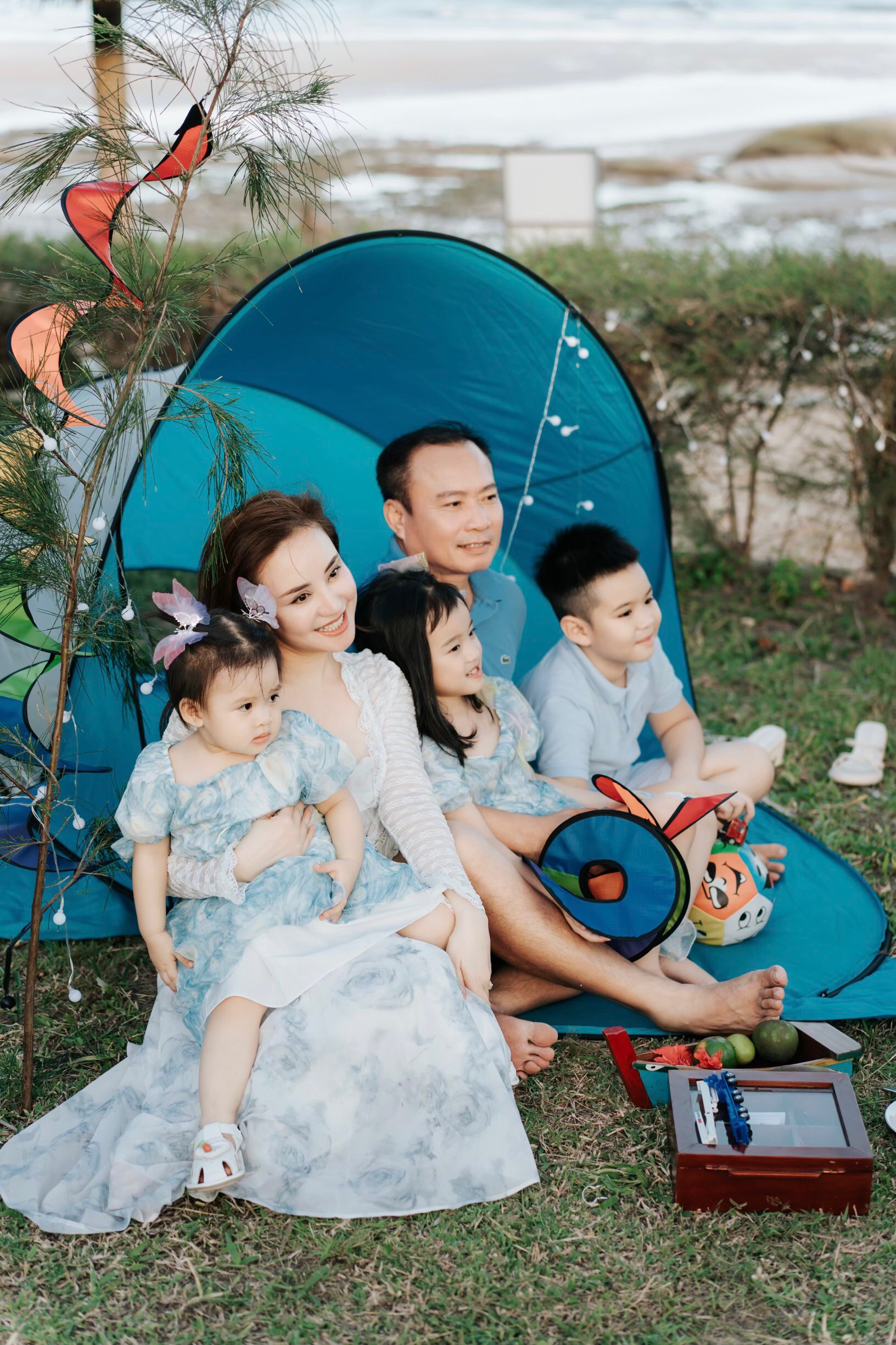 Vy Oanh lần đầu xuất hiện sau thời gian vắng b&oacute;ng tr&ecirc;n mạng x&atilde; hội - Ảnh 4.