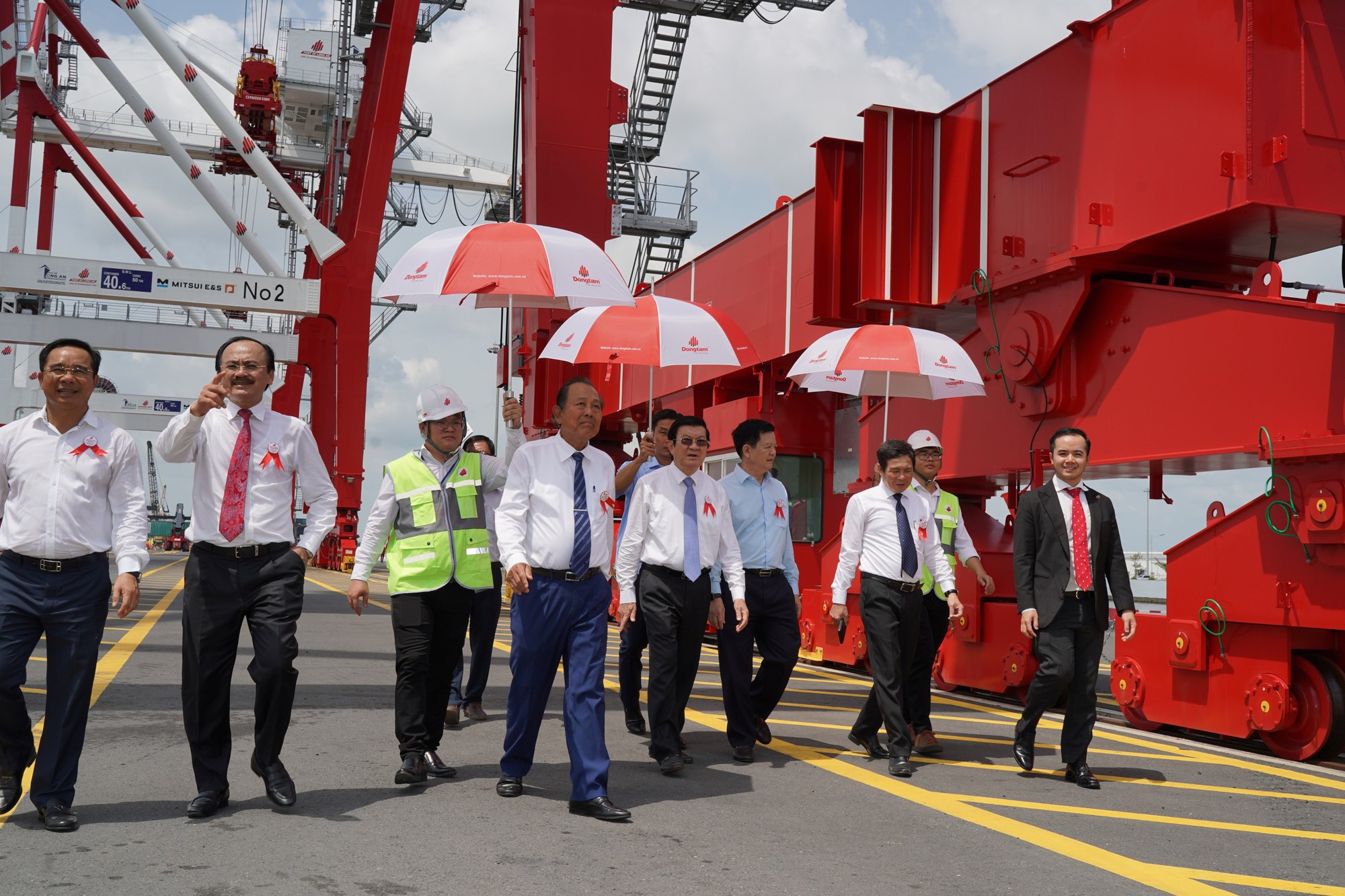 Cảng quốc tế Long An hợp long 7 cầu cảng v&agrave; khai trương dịch vụ khai th&aacute;c h&agrave;ng container - Ảnh 1.