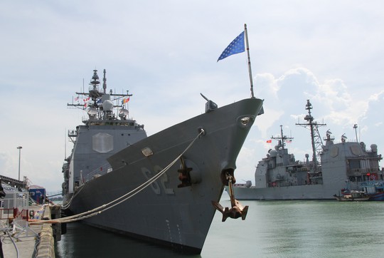 Nh&oacute;m t&agrave;u s&acirc;n bay USS Ronald Reagan của Mỹ thăm Việt Nam - Ảnh 14.