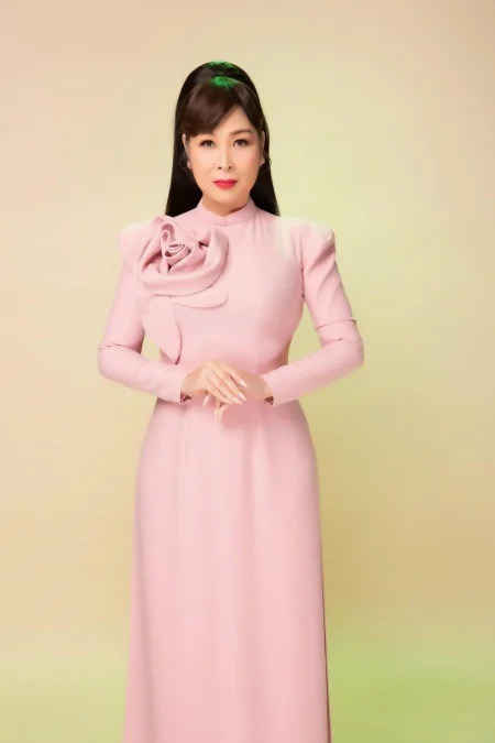Bí quyết giảm cân ngoạn mục của vợ chồng Hồng Vân - Ảnh 10.