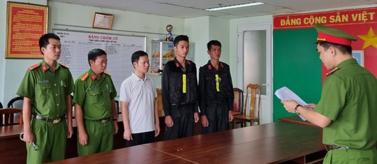 Công an TP HCM tìm người bị "làm khó" tại 14 trung tâm đăng kiểm
