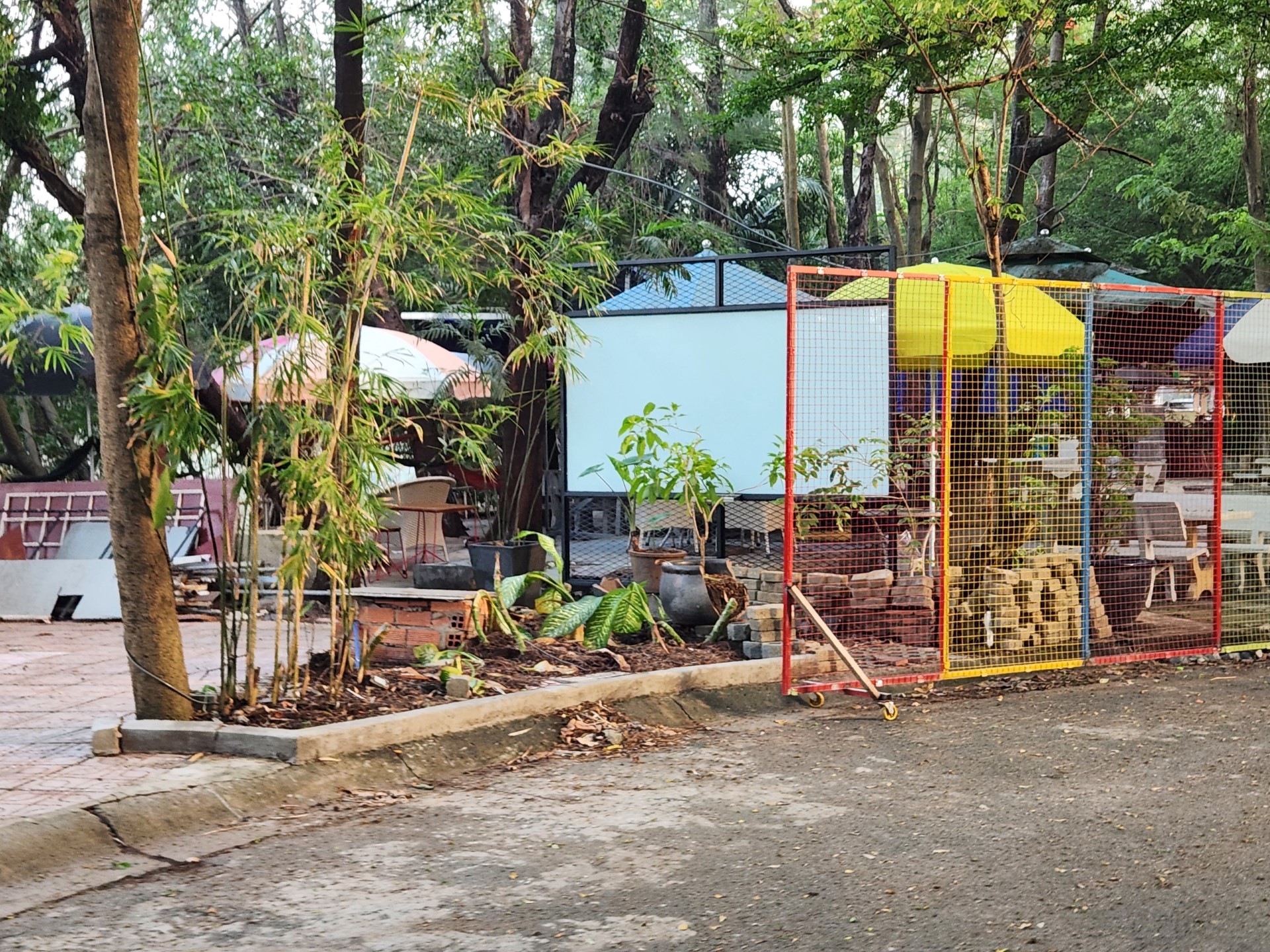 Tái lấn chiếm rạch Ông Cái: Không bên nào nhận trách nhiệm