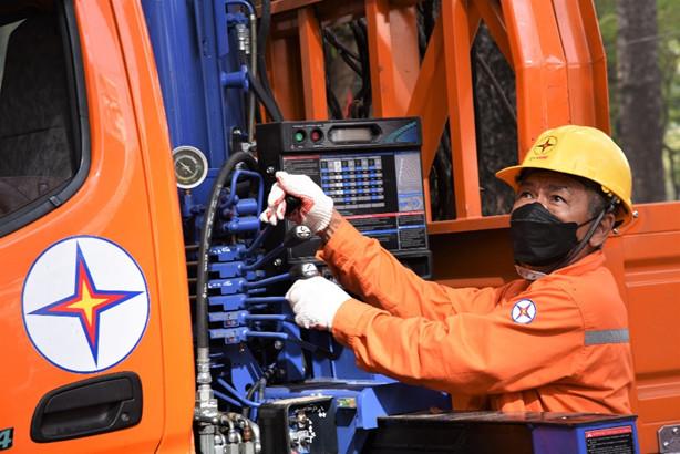 EVNHCMC: Bảo đảm điện cho kỳ thi tốt nghiệp THPT năm 2023