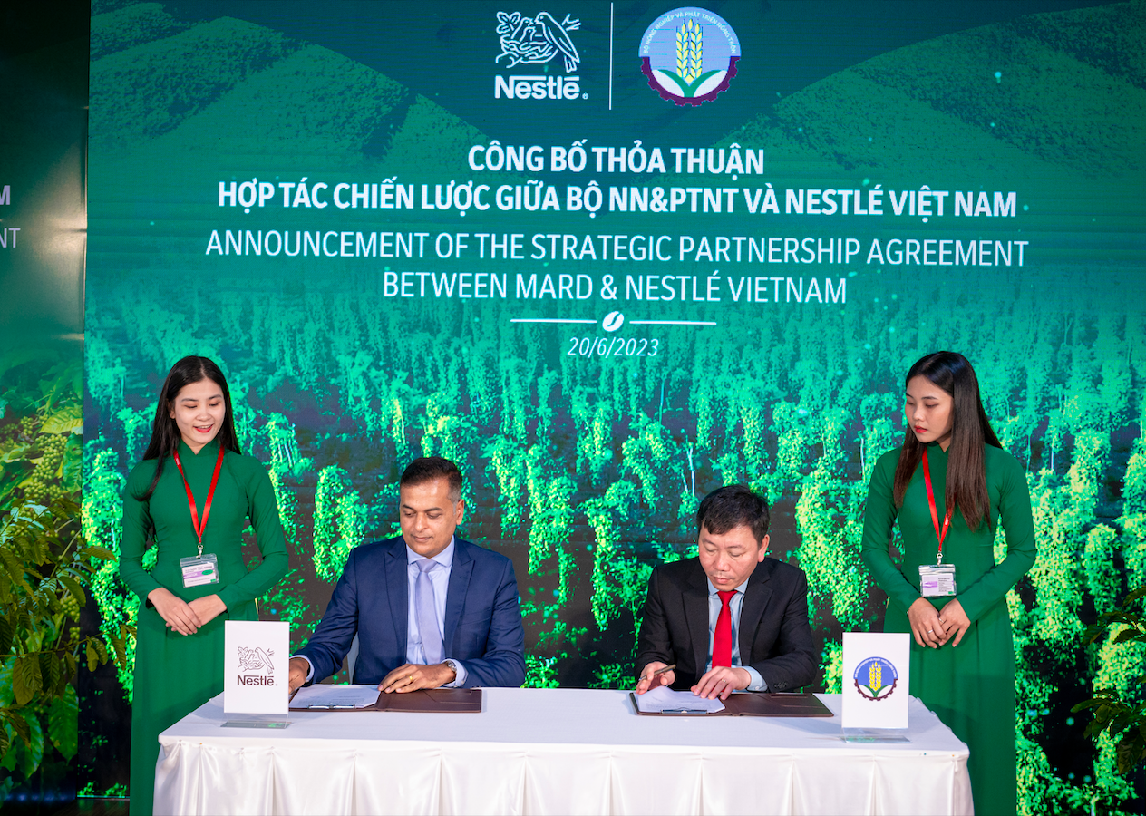 Nestlé tăng cường hợp tác thúc đẩy nông nghiệp tái sinh và phát thải thấp - Ảnh 1.