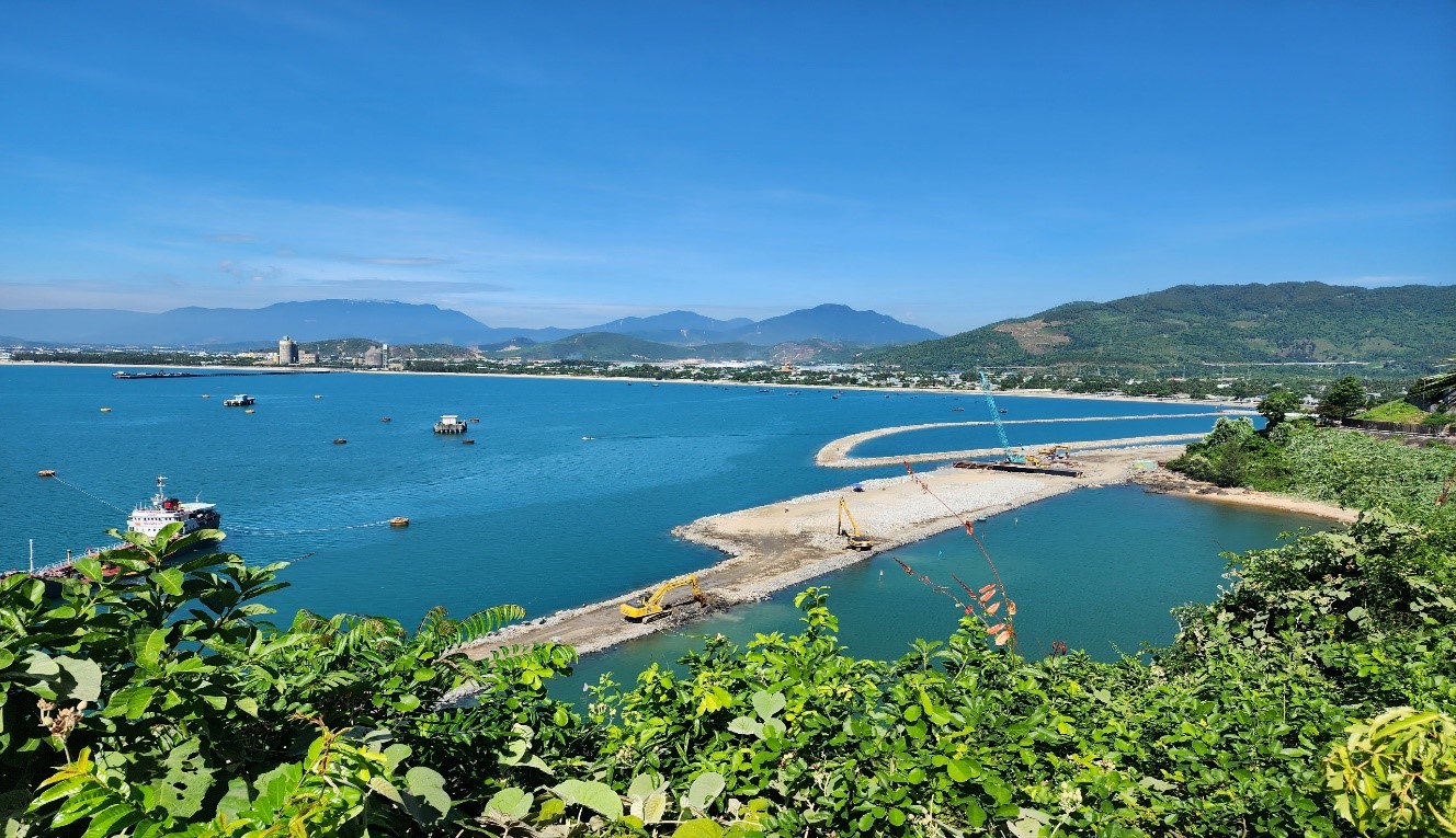 Phóng sự ảnh: Cảng Liên Chiểu Đà Nẵng dần thành hình - Ảnh 10.