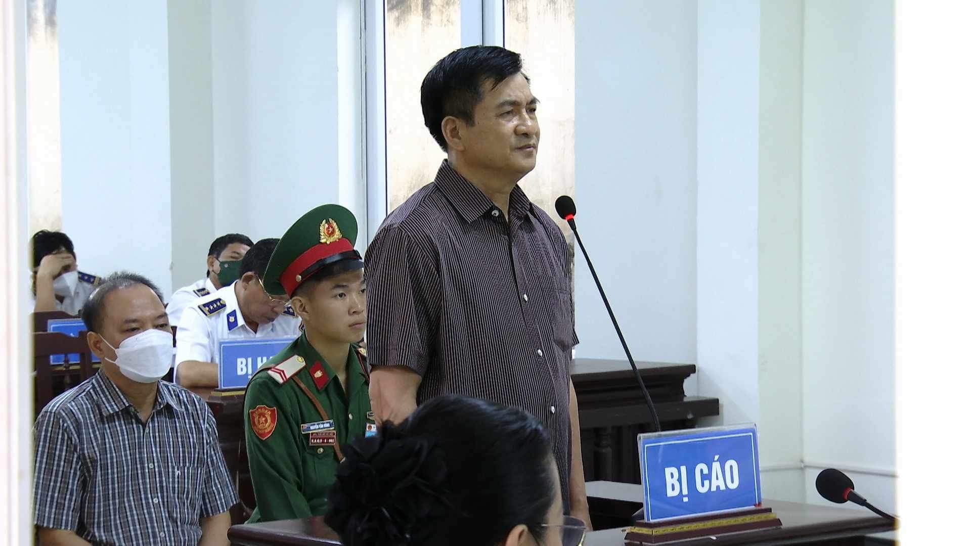 Cựu trung tướng cảnh sát biển cùng cựu 6 sĩ quan tham ô 50 tỉ đồng ra tòa
