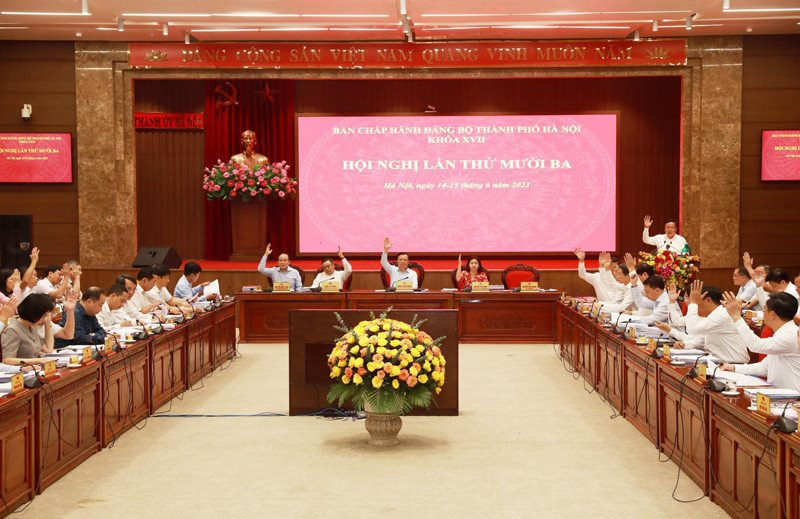 Thành uỷ viên phải gần dân, không để vợ hoặc chồng, con lợi dụng làm trái quy định