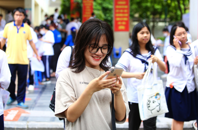 Th&ecirc;m nghi vấn lộ đề m&ocirc;n to&aacute;n sau đề ngữ văn, Bộ GD-ĐT n&oacute;i g&igrave;? - Ảnh 4.