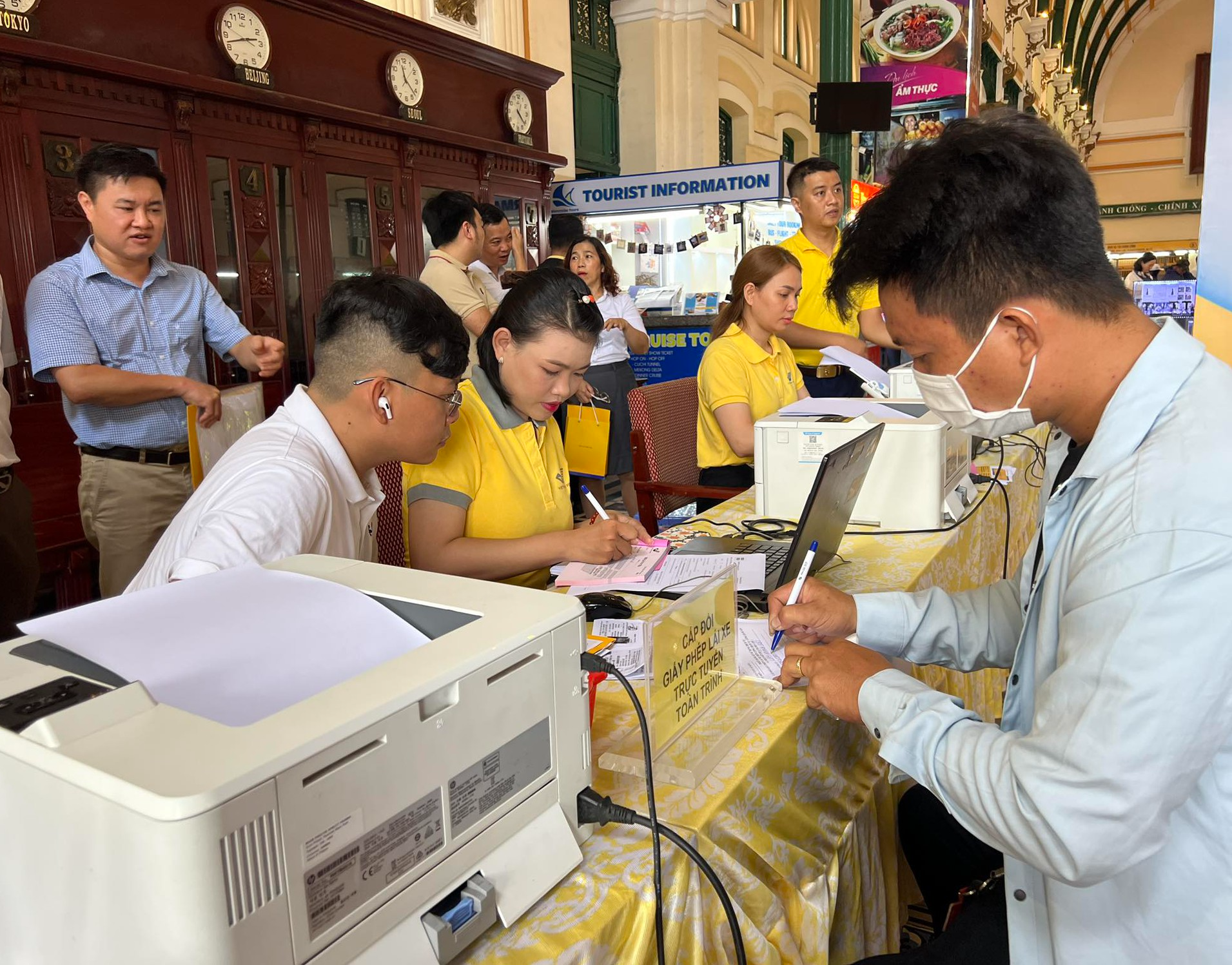 Bưu điện TP HCM triển khai dịch vụ đổi giấy phép lái xe trực tuyến