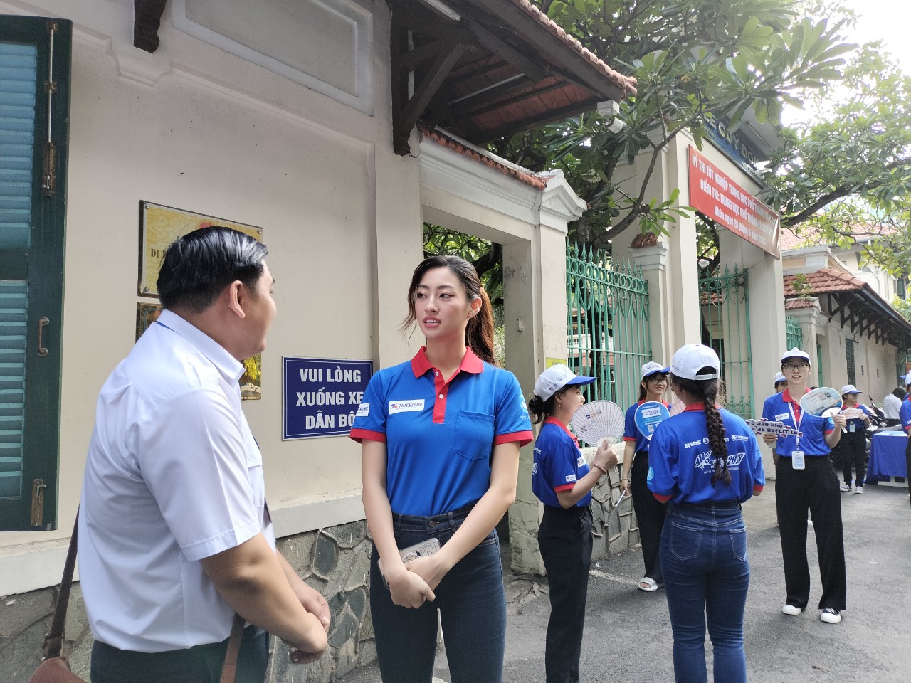 Trung ương Đo&agrave;n động vi&ecirc;n chiến sĩ t&igrave;nh nguyện 
