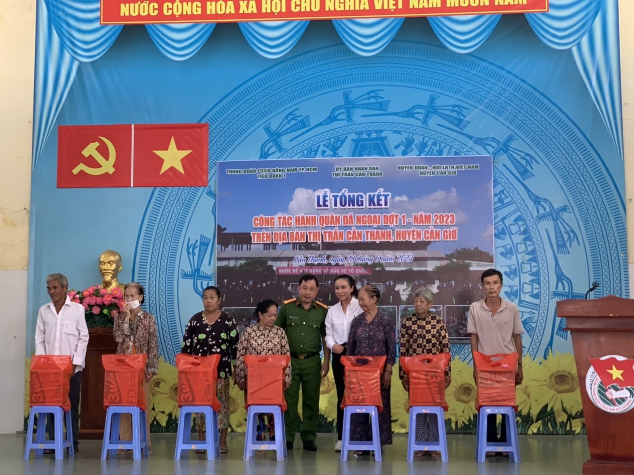 Trung đoàn CSCĐ Đông Nam TP HCM  tạo hình ảnh đẹp trong lòng dân