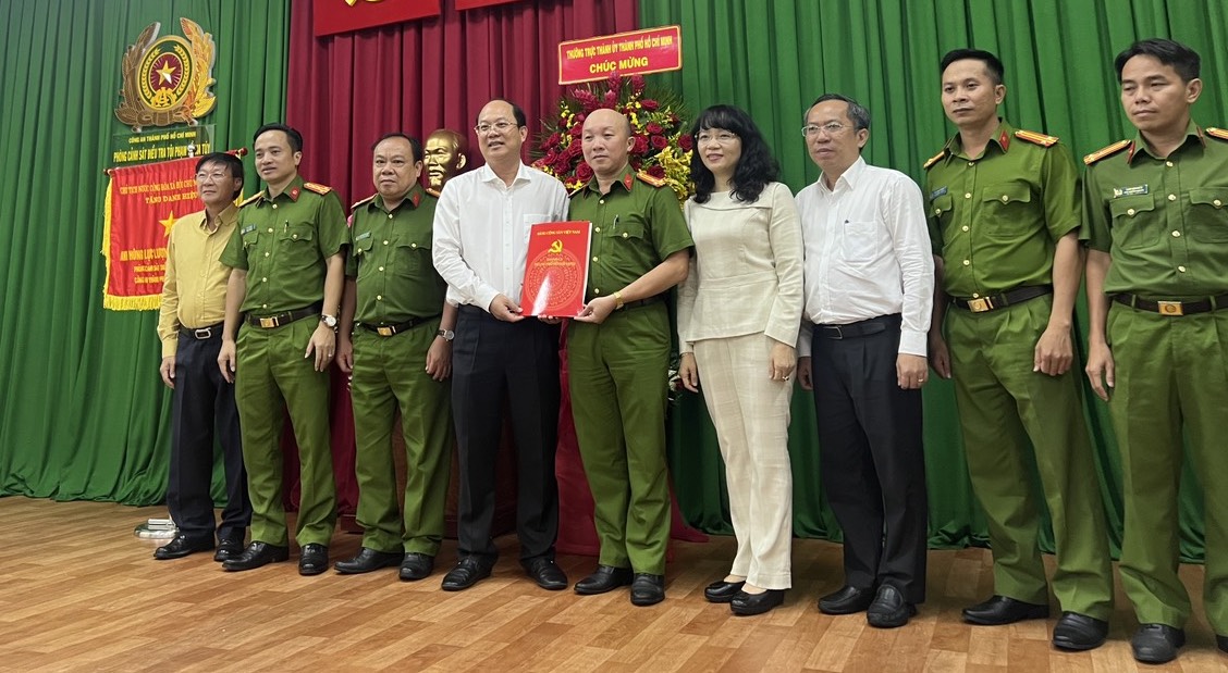 Phó Bí thư Thành ủy TP HCM Nguyễn Hồ Hải thăm lực lượng phòng, chống ma túy