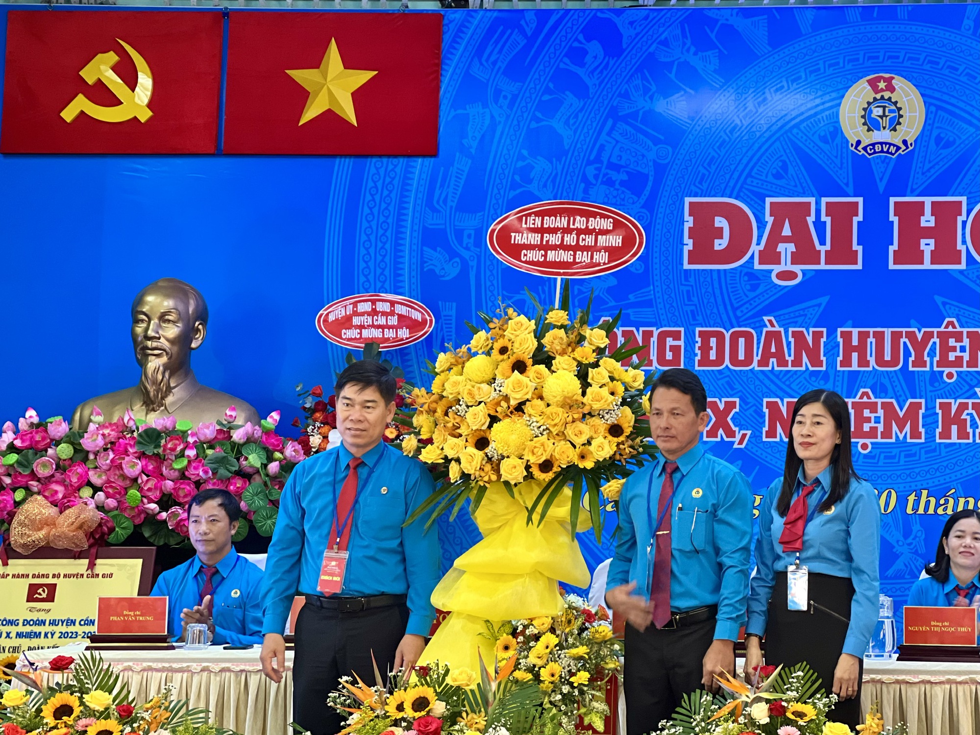 Quyên góp hơn 1,37 tỉ đồng hỗ trợ đồng nghiệp khó khăn