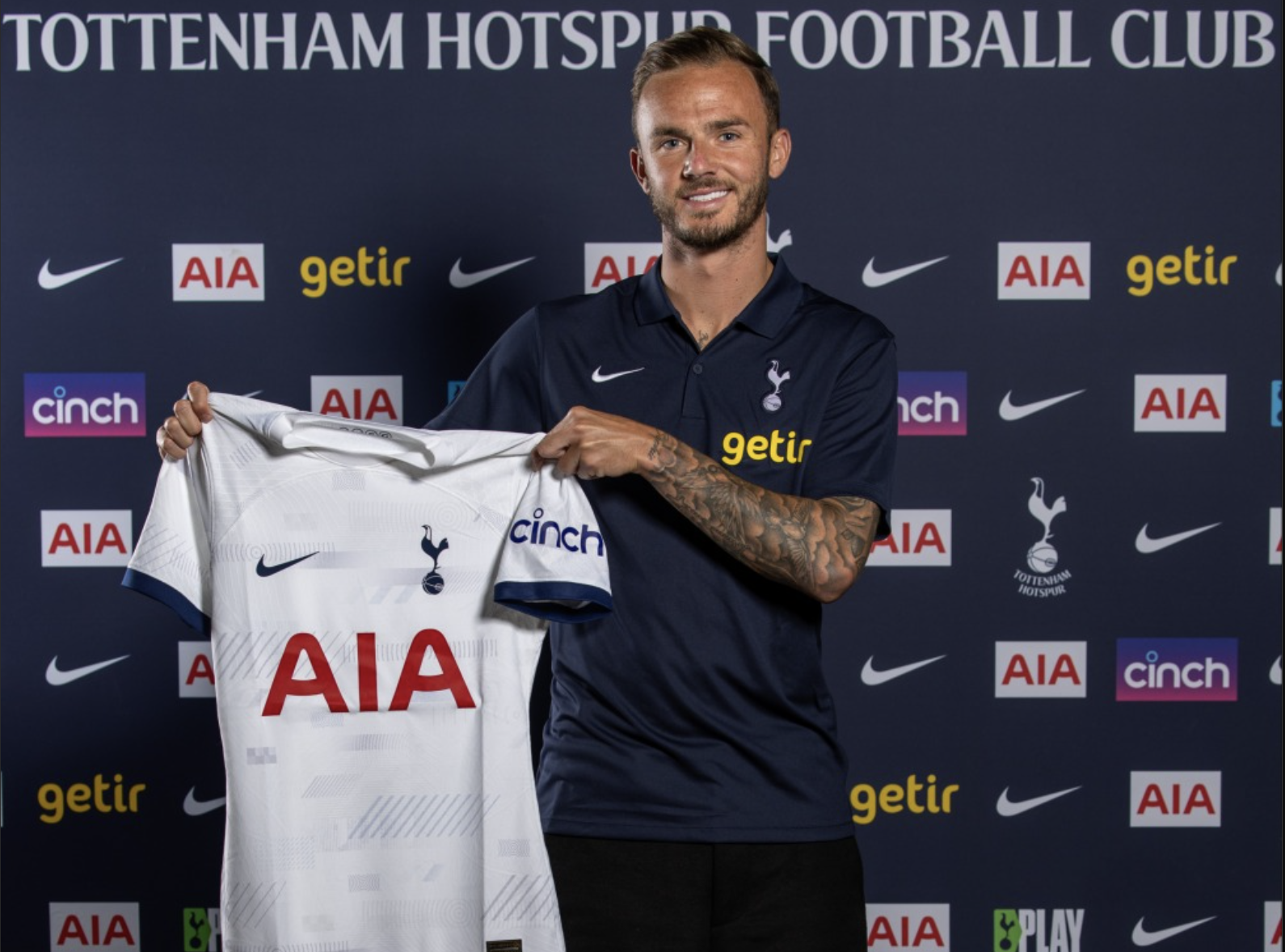 Tottenham chiêu mộ thành công "cáo đầu đàn" James Maddison