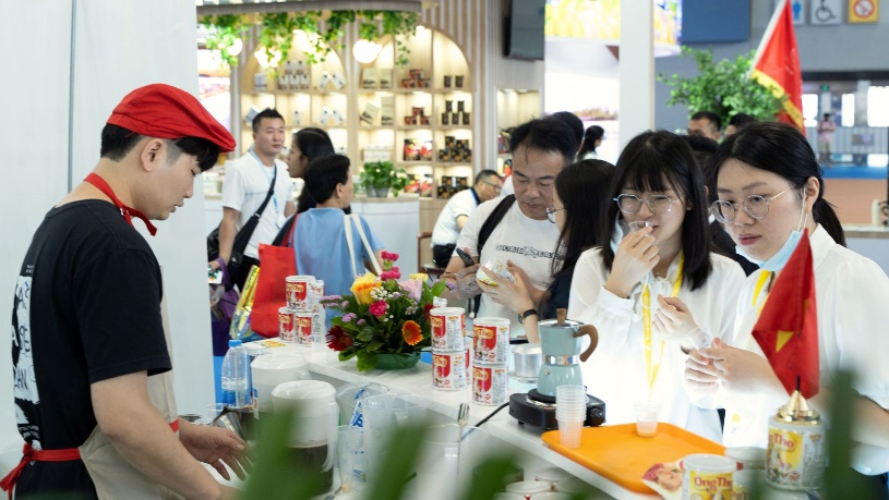 Sữa &Ocirc;ng Thọ nổi tiếng của Việt Nam &ldquo;mang chu&ocirc;ng đi đ&aacute;nh xứ người&rdquo; - Ảnh 5.