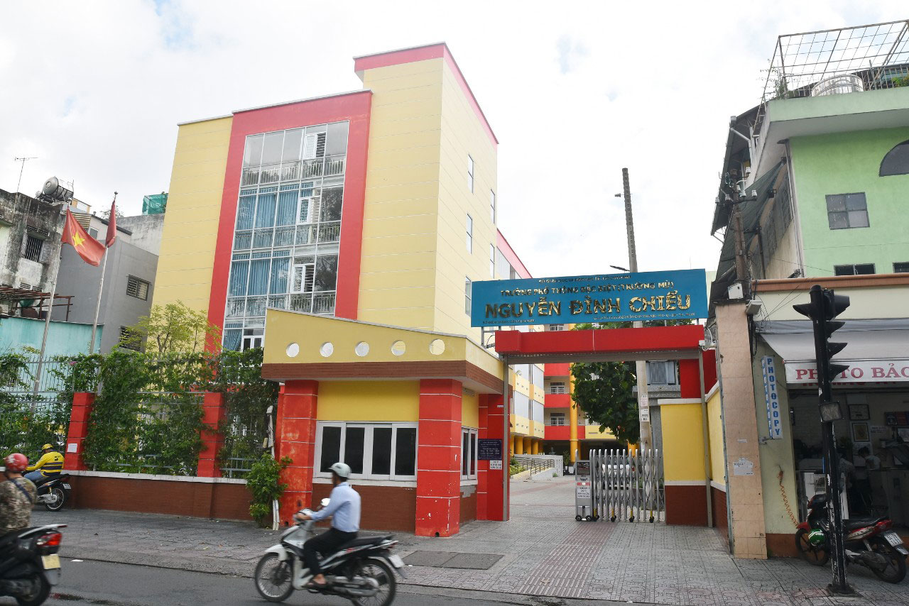 Những người l&agrave;m hoa cho đất: Nguyễn Đ&igrave;nh Chiểu - C&acirc;y b&uacute;t chở Đạo v&agrave; trừ gian - Ảnh 3.