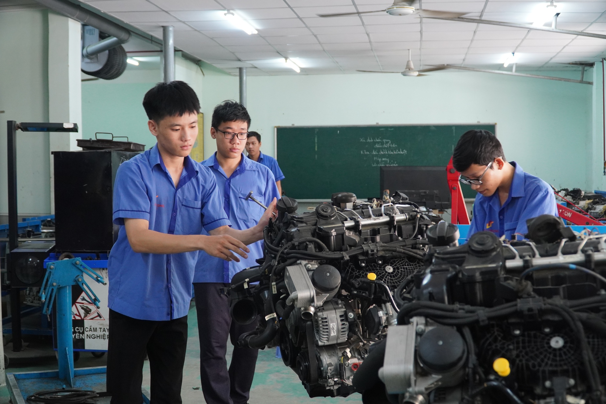 Một trường cao đẳng ở TP HCM c&oacute; 100% sinh vi&ecirc;n t&igrave;m được việc sau 6 th&aacute;ng tốt nghiệp - Ảnh 4.