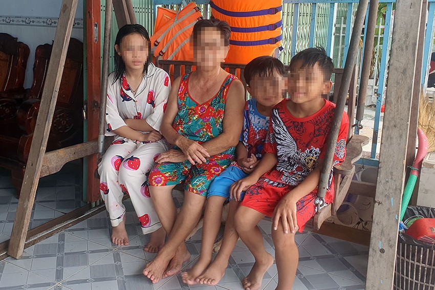 C&agrave; Mau: X&aacute;c minh th&ocirc;ng tin c&aacute;n bộ bị tố v&ograve;i vĩnh tiền để chạy tại ngoại - Ảnh 2.