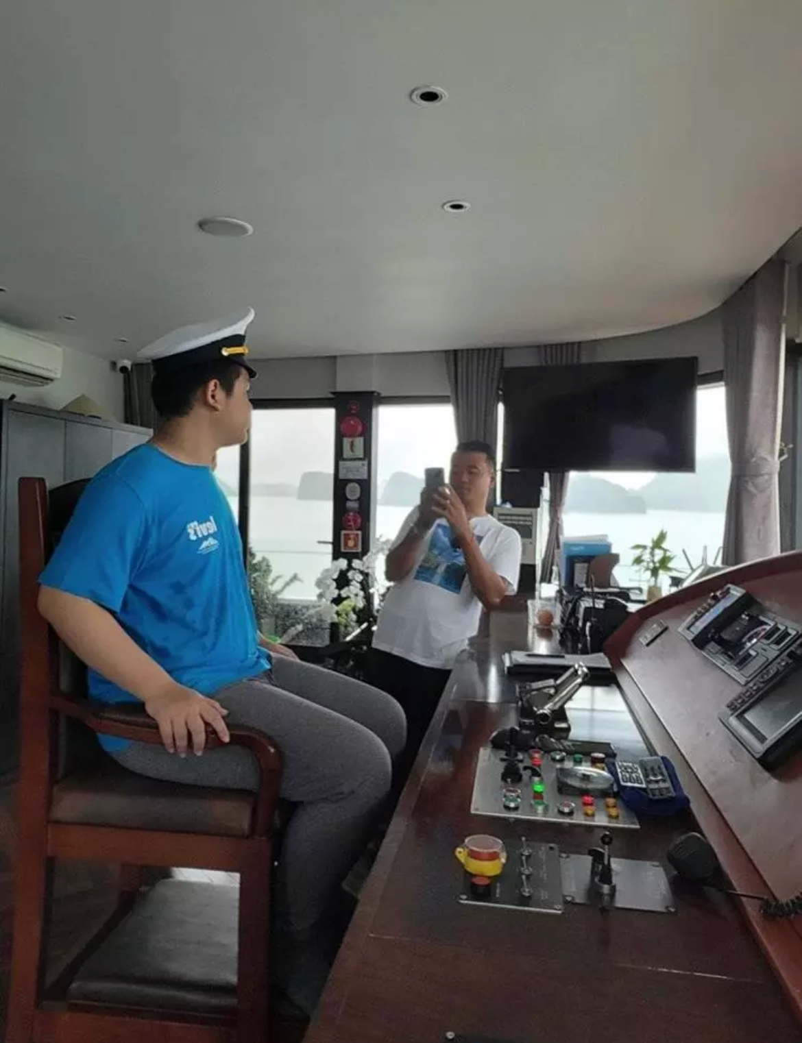 Diện mạo con trai giấu k&iacute;n của người đẹp T&acirc;y đ&ocirc; Việt Trinh - Ảnh 1.