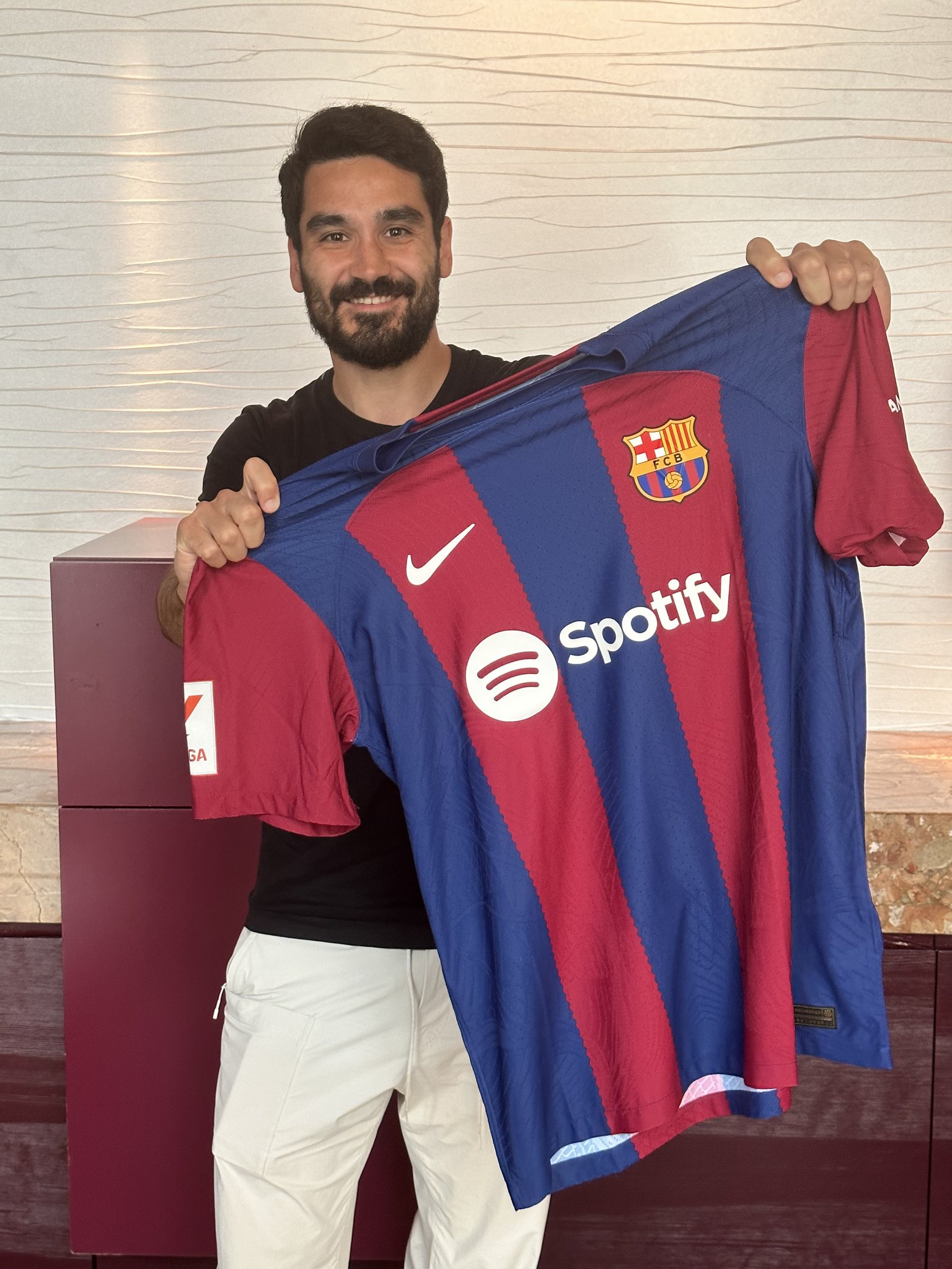 V&igrave; sao Barcelona v&agrave; Gundogan đến với nhau? - Ảnh 1.