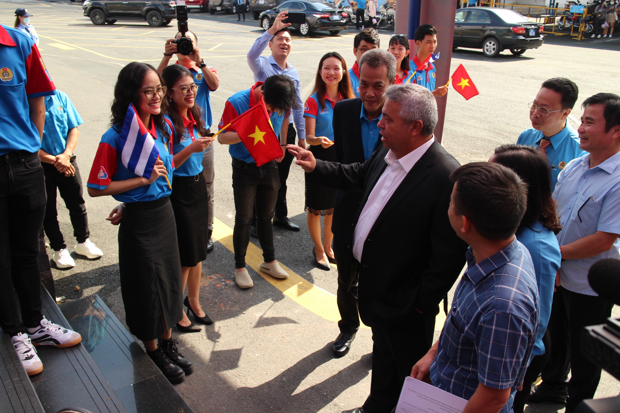 Đo&agrave;n Cuba tham quan 2 doanh nghiệp c&oacute; vốn nước ngo&agrave;i tại Việt Nam - Ảnh 3.