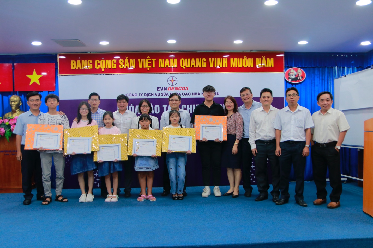 EPS: Nhiều hoạt động sôi nổi hưởng ứng Ngày Gia đình Việt Nam - Ảnh 1.