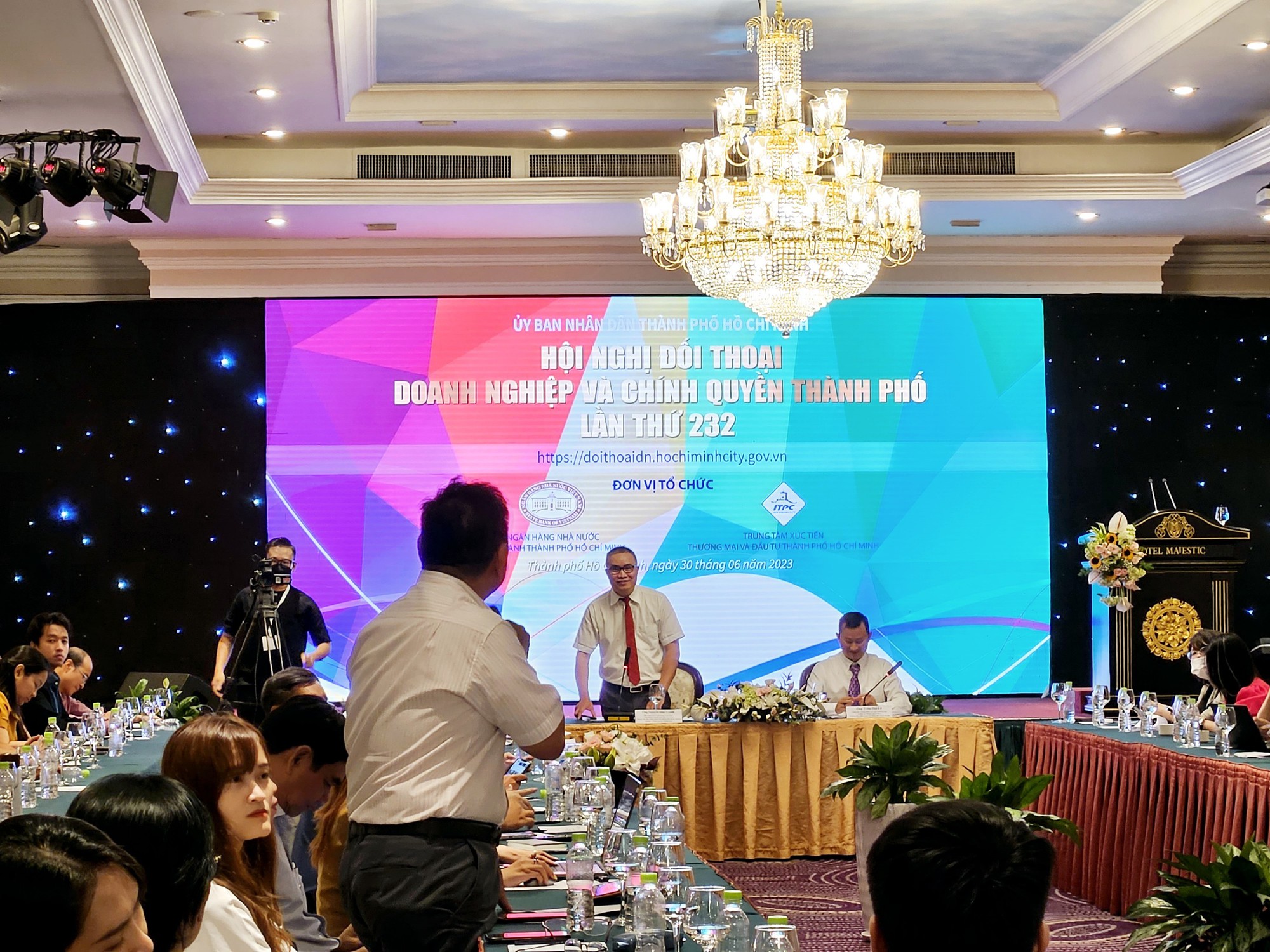 Nỗi khổ của doanh nghiệp khi vay vốn phải mua bảo hiểm nhân thọ