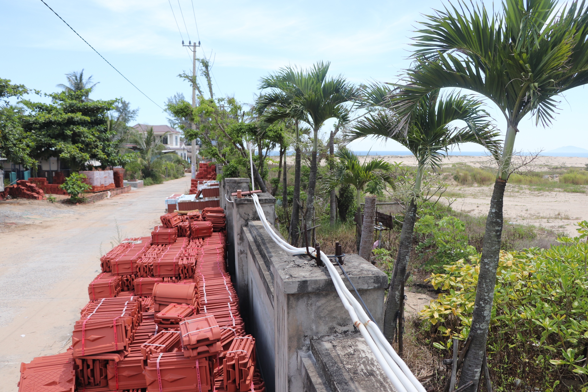 Hoang t&agrave;n tổ hợp si&ecirc;u l&acirc;u đ&agrave;i d&aacute;t v&agrave;ng của đại gia Đường bia ở Quảng Nam - Ảnh 18.