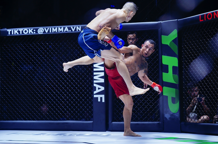 Trần Quang Lộc đánh bại Kamil Nguyễn Văn tại LION Championship