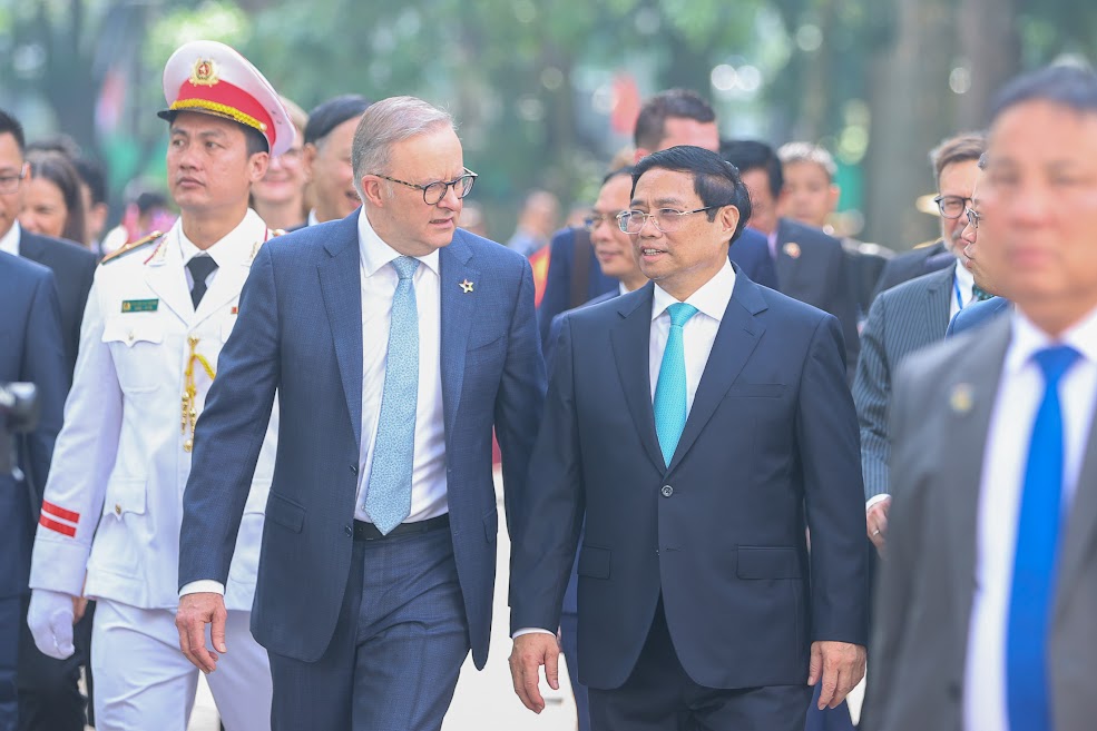 Cận cảnh Thủ tướng Phạm Minh Ch&iacute;nh chủ tr&igrave; lễ đ&oacute;n Thủ tướng &Uacute;c